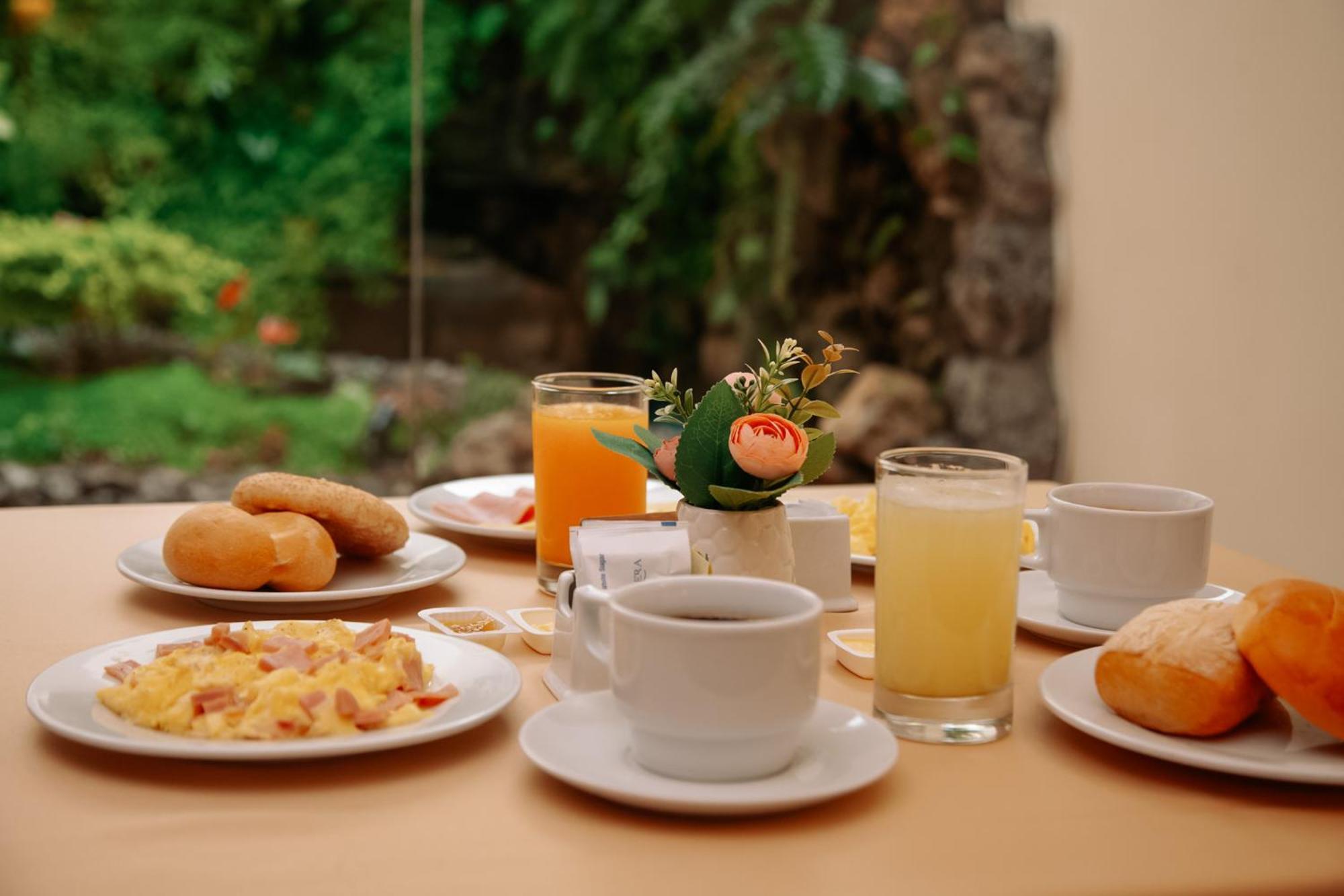 Hotel Carrera Lima Ngoại thất bức ảnh