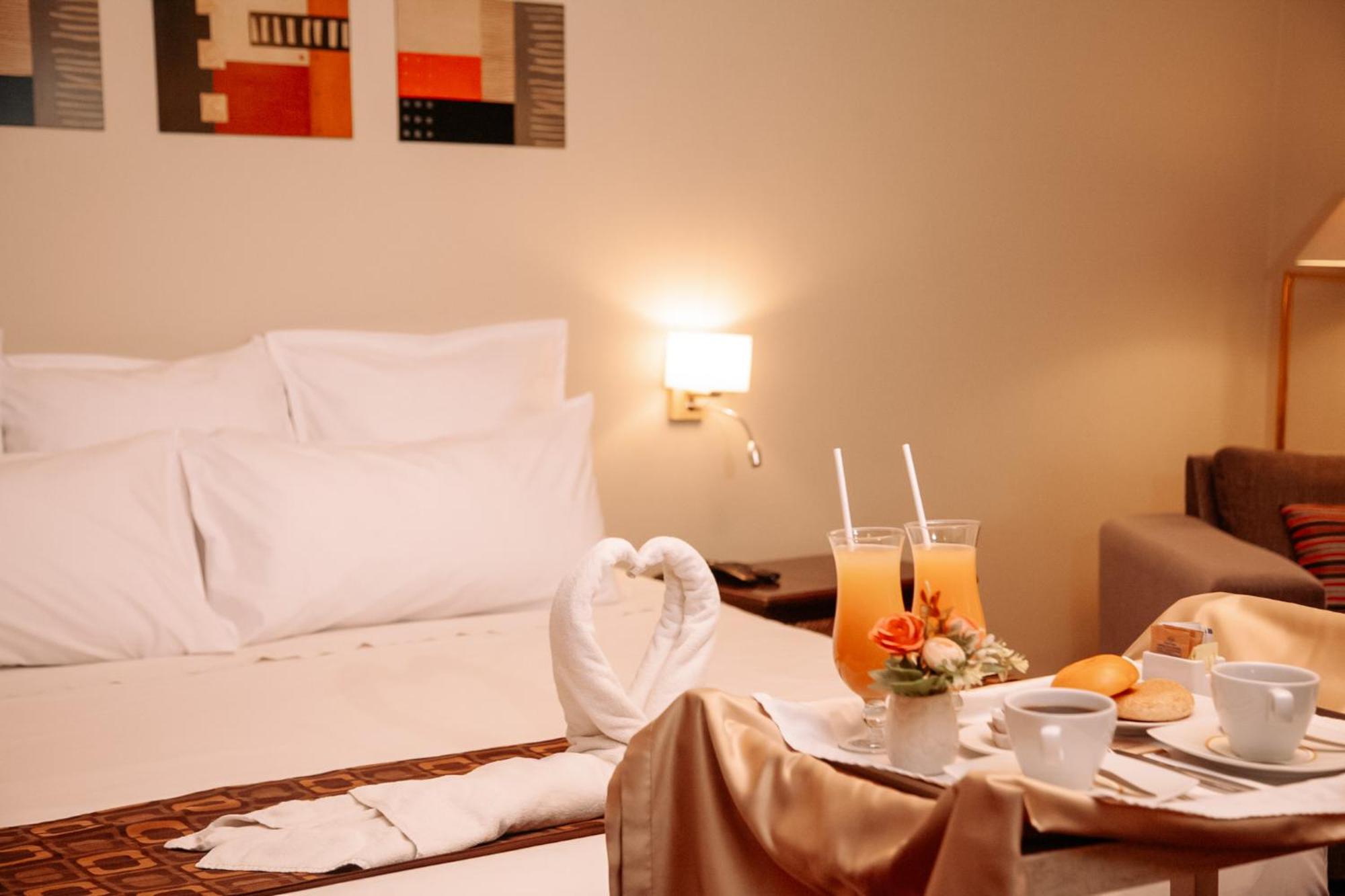 Hotel Carrera Lima Ngoại thất bức ảnh