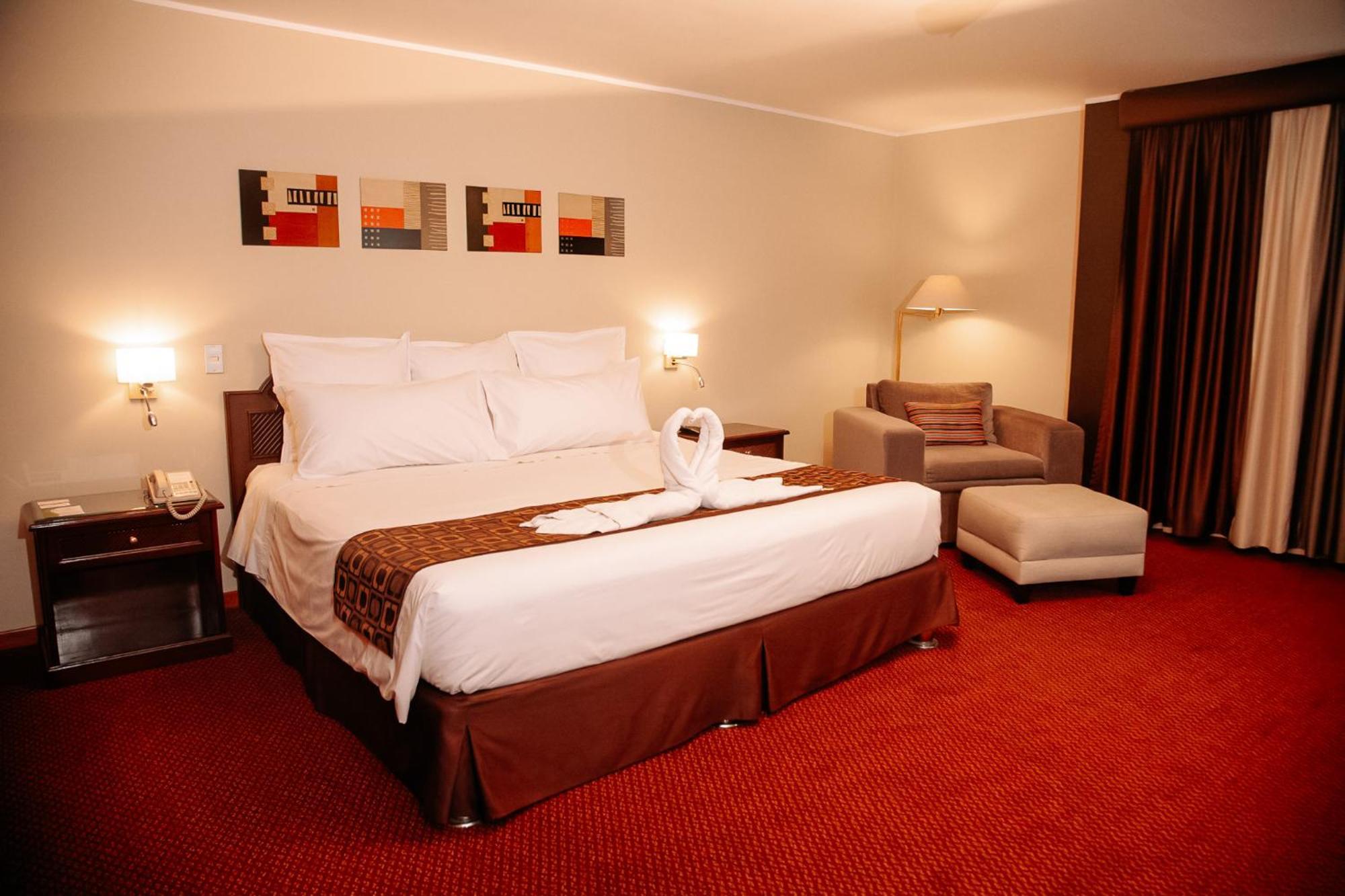 Hotel Carrera Lima Ngoại thất bức ảnh